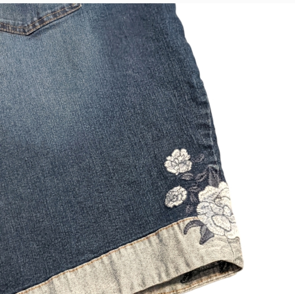 #632 Gloria Vanderbilt "AMANDA"Denim Floral Shorts 24W - Picture 7 of 9